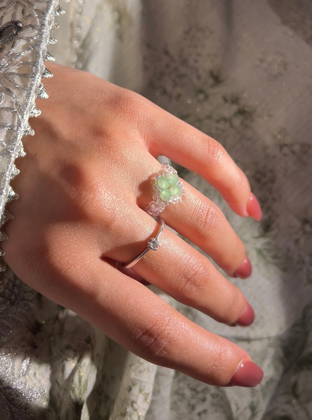 Kløverblad Ring - Grønn med Krystaller